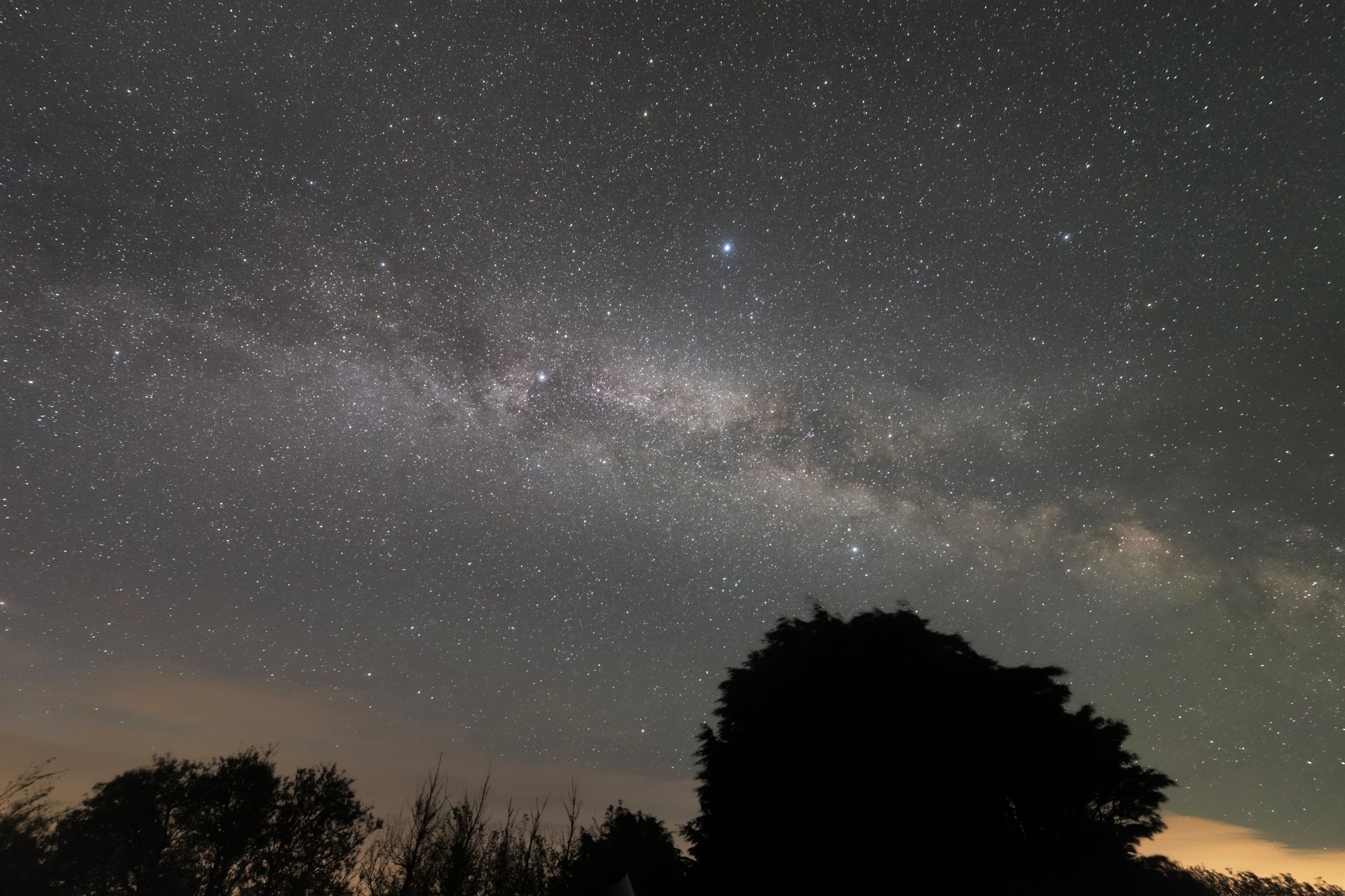 See A Crescent Moon, Planets And Perseids: The Night Sky This Week